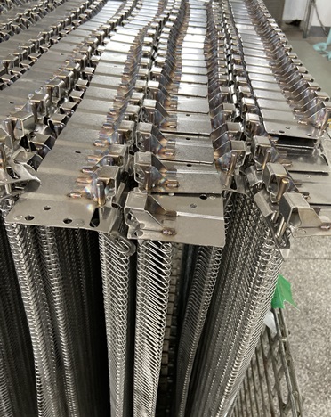 關(guān)西不銹鋼網(wǎng)帶如果用于食品行業(yè)需要進行酸洗