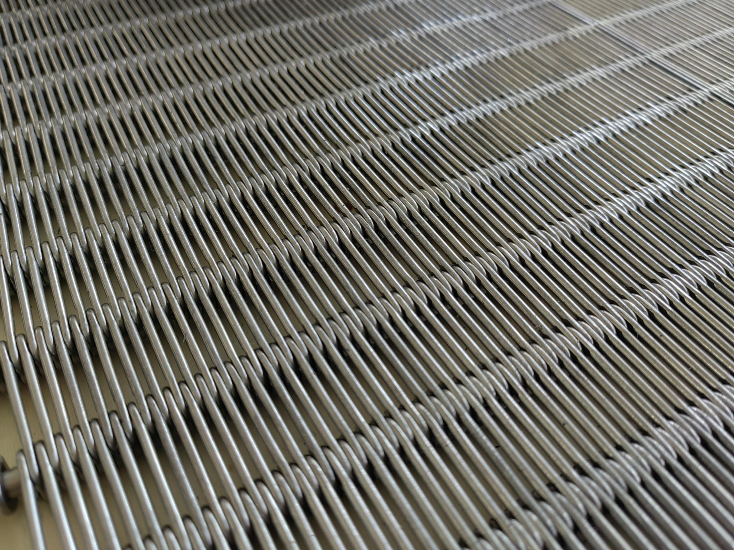 三文魚、牛肉餅、大蝦,為什么都用這種速凍機網帶?