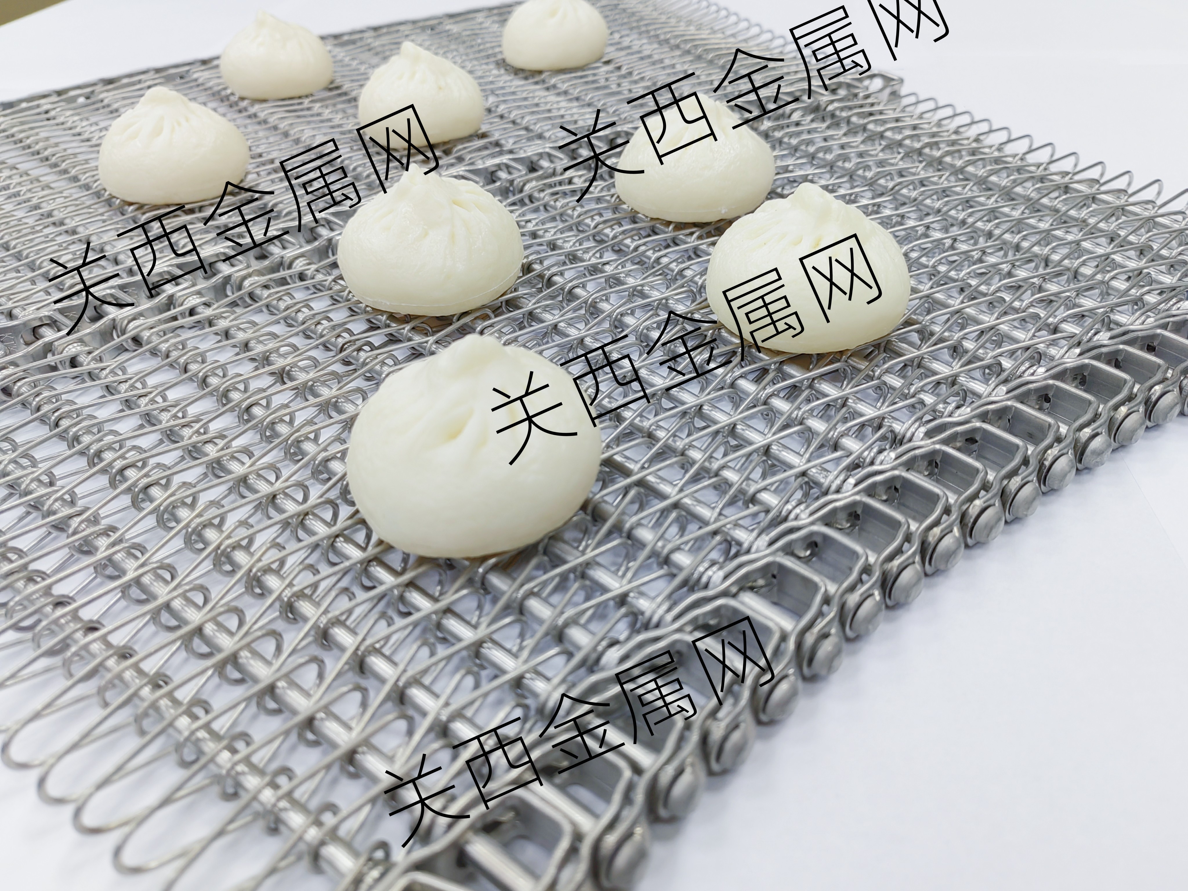 食品行業(yè)的客戶說：金屬網(wǎng)帶要有高精密度和高穩(wěn)定性？