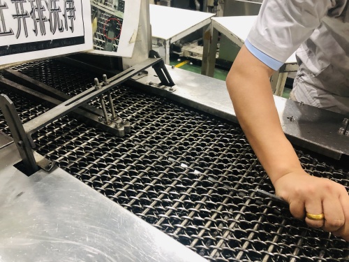 清洗機設備網(wǎng)帶：鏈條式K2網(wǎng)帶和鏈條式S網(wǎng)帶的區(qū)別